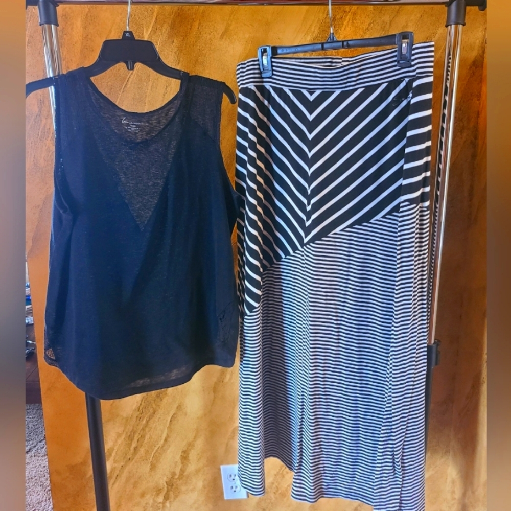 Lane Bryant black & white maxi skirt size 14/16 & black top/blouse Size 18/20